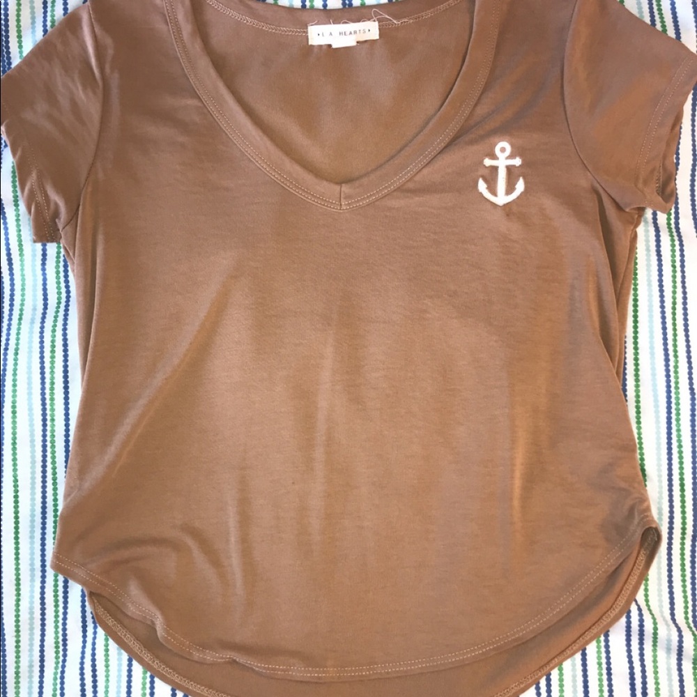 L. A. HEARTS loose fitting v neck